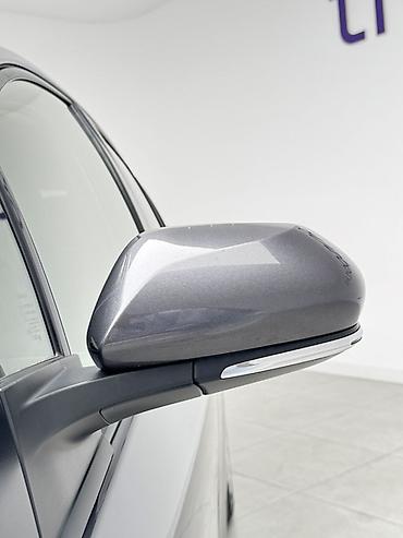 byd e1: Toyota Prius: 2021 г., 1.8 л, Вариатор, Гибрид, Лифтбек — 10
