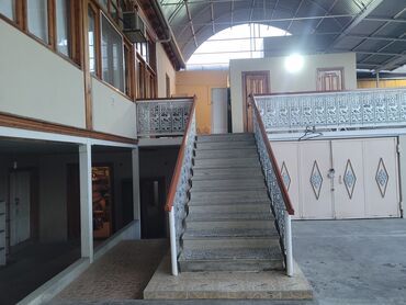 Həyət evləri və villaların satışı: 7 otaqlı, 250 kv. m, Orta təmir — 7