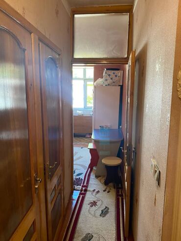 Uzunmüddətli kirayə mənzillər: Lacin TM-nin arxasi, Siyaqut restoranina catmamiş 9 mertebeli binanin — 13