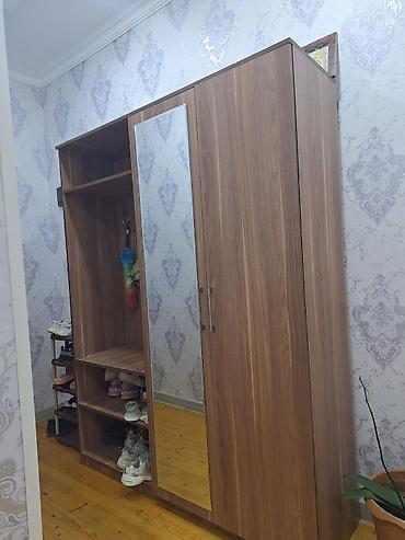 Dolab heç bir problemi yoxdur.Qiymeti 150 azn.Ünvan Buzovna(Zülfiyyə)