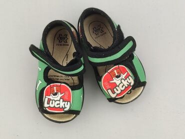 cropp kapcie rick and morty: Босоніжки 19, Б/в на lalafo.pl cropp kapcie rick and morty: Босоніжки 19, Б/в
