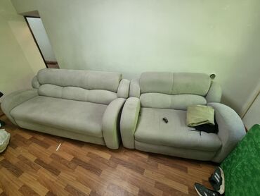 продадим диван: Диван-кровать, цвет - Серый, Б/у