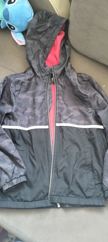 jakna 5: Windbreaker jacket