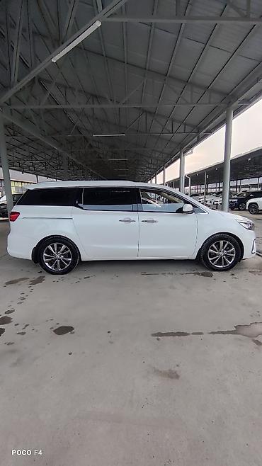 Kia: Kia Carnival: 2019 г., Минивэн — 3