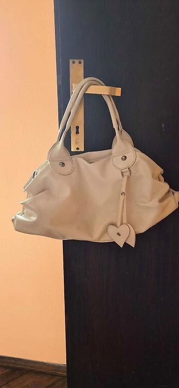 primark torba: Crna pismo tasna-1500 din. Tasna boje bakra-500 din. Bela tasa-600 — 3