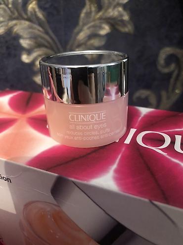 clinique: Clinique “Moisture Megastars” nəmləndirici dəst Dəstə daxildir: - — 4