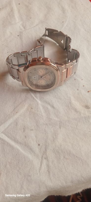 Qol saatları: Metal qolbaqlı kişi saatı - Korpus və qolbaq: paslanmayan polad — 7