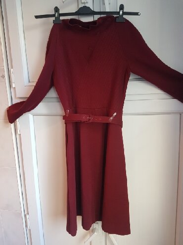 Gündəlik donlar: ○ Paltar ○ Yun, qış paltarı. Ölçüsü - 44. Bolqarıstan — 4