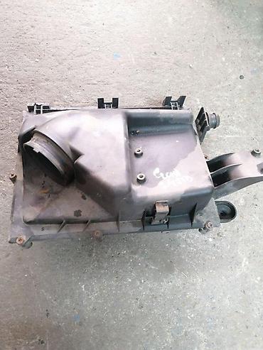 Auto oprema: Fiat Croma 2.4 JTD kuciste filtera vazduha. Fiat Croma 2.4 JTD kuciste — 2