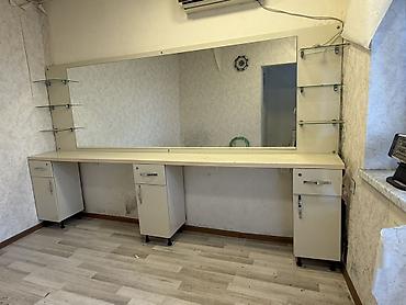 Geniş güzgülü salon stendi – gözəllik salonları və bərbərxanalar üçün lalafo.az -da Geniş güzgülü salon stendi – gözəllik salonları və bərbərxanalar üçün