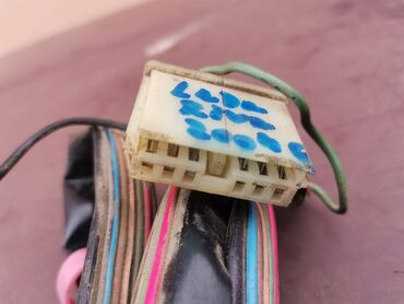 Auto delovi: Instalacija zadnjih štop lampi Lada 2107 Riva br.2. Polovno, očuvano — 4