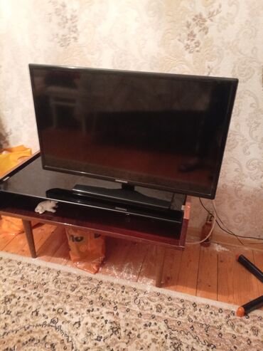 samsun s5: İşlənmiş Televizor Samsung 83" HD (1366x768), Ünvandan götürmə
