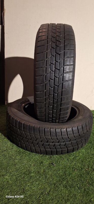 центр шины: Шины 215 / 60 / R 17, Зима, Б/у, Пара, Легковые, Япония, Bridgestone