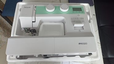 швейный станок: Швейная машина Компьютеризованная, Полуавтомат