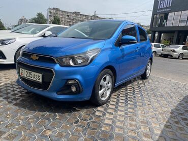 chevrolet spark 2015: Chevrolet Spark: 2015 г., 1 л, Вариатор, Бензин, Хэтчбэк