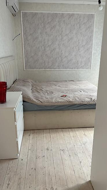 аренду: 100 м², 3 комнаты, Семейным — 3