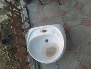 Çanaqlar, tülpanlar: Bacok,moyka hər biri 5 m.bacoklar qapaqsizdi.moykalarin prablemini — 10