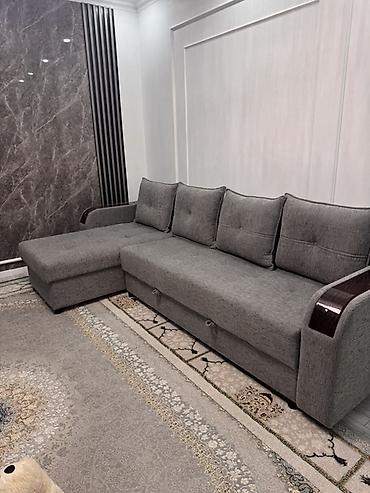 sofa: Угловой диван, C подушками, Трехместный — 1