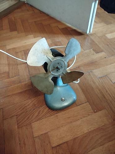 Stoni ventilatori: Stari retro ventilator.Ne znam da li je kompletan. Cini mi se da fali na lalafo.rs — 20 Stoni ventilatori: Stari retro ventilator.Ne znam da li je kompletan. Cini mi se da fali — 20