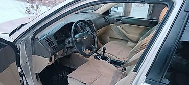 Honda: Honda Civic: 2004 г., 1.7 л, Механика, Бензин, Седан at lalafo.kg — 10 Honda: Honda Civic: 2004 г., 1.7 л, Механика, Бензин, Седан — 10