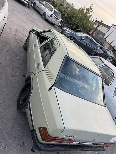 190 w201: Mercedes-Benz 190: 1985 г., Седан — 3