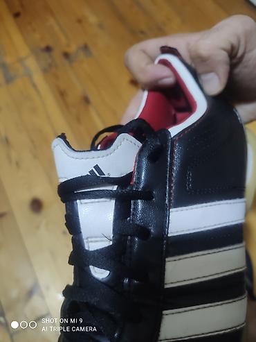 Krasofkalar və idman ayaqqabıları: Məhsul: Adidas kişi futzal/mini-futbol ayaqqabısı - Rəng: Qara üst — 3