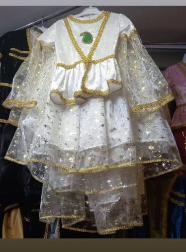 Paltar tikişi: Milli geyimlərin sifarişi qəbul edilir. Kirayə verilmir yalnız — 9