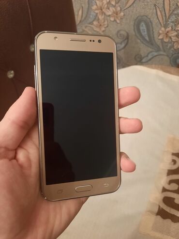 samsung l600: Samsung Galaxy J5, 16 GB, rəng - Qızılı