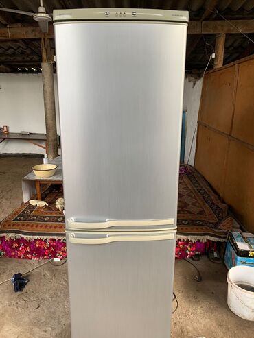 серый полушубок: Холодильник Samsung, Б/у, Двухкамерный