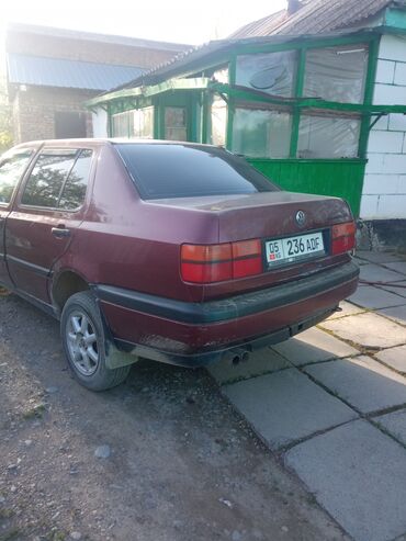 Volkswagen: Volkswagen Vento: 1992 г., 1.8 л, Механика, Бензин, Внедорожник