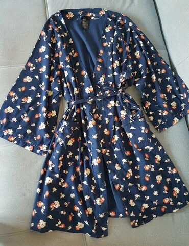 zara zuta haljina: H&M kimono haljina mantil
Nije noseno. Novo