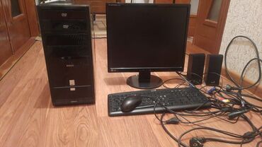 masa üstü komputerlər: Komputer hər şeyi birlikdə satılır. windows 7 ultimatedir. 60 azn