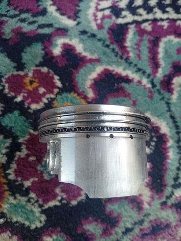 Sbor motorlar və silindr başlıqları: Salam Tufan Isqilal motorun motor hissesinde olan parçalar tam saz — 4