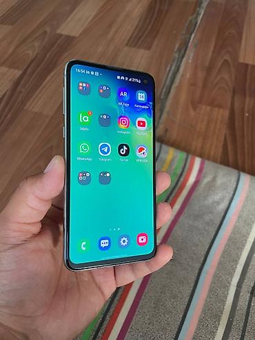 galaxy fold 2: Samsung Galaxy S10e, Б/у, 128 ГБ, цвет - Голубой, 1 SIM, 2 SIM — 2