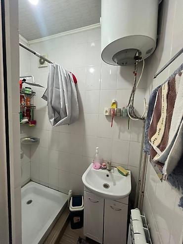 Sale of cottages and houses: ТЕЗ АРАДА АК-ОРДО 1 конушунан 1 участокто 2 ҮЙ САТЫЛАТ Участогу 5 — 11