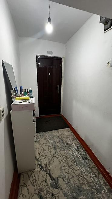малосемейка: 1 комната, 30 м², Малосемейка, 4 этаж — 5
