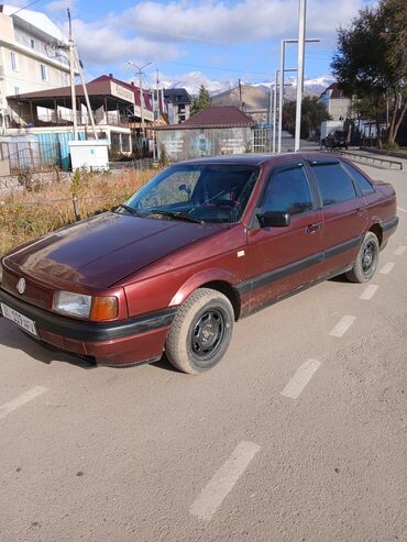 Volkswagen: Volkswagen Passat: 1991 г., 1.8 л, Механика, Бензин, Седан