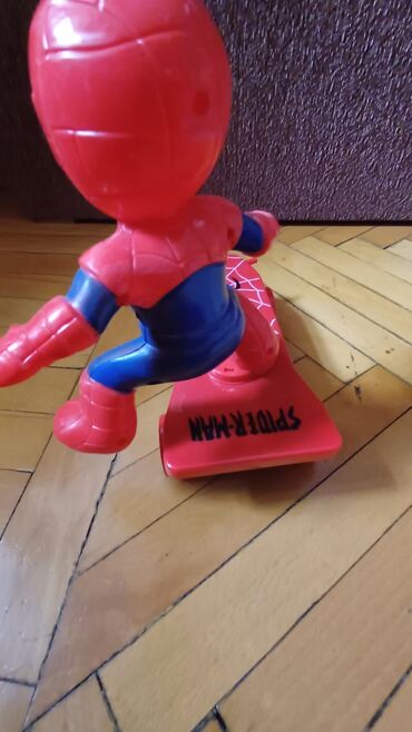 Игрушки: Продаётся детская игрушка человек-паук катающий скейт музыкальный на at lalafo.kg — 7 Игрушки: Продаётся детская игрушка человек-паук катающий скейт музыкальный на — 7
