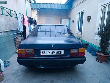 Audi: Audi 80: 1985 г., Ручные, Седан — 2