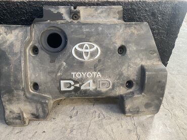 Продаю крышку мотора на дизельный мотор от Toyota D-4D в хорошем