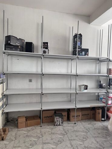 biznes avadanliq: Hazir soklub yiglan, az islenmis yeniden secilmeyen vitrinler satlir