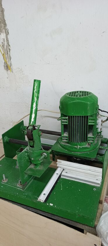 работа парикмахер универсал: PVC/alüminium profil emalı üçün stasionar dəzgah dəsti Məhsulun