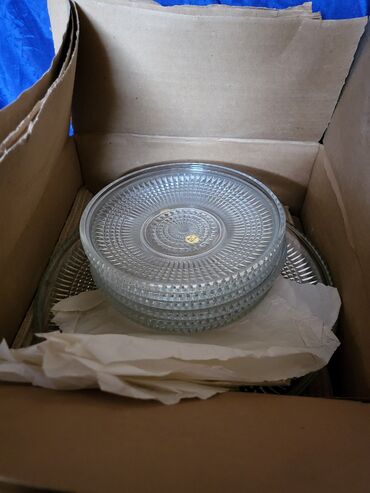 Kuhinjski setovi: Poljski nov servis za torte,kolace iz 70,80ih. Nov servis,pun na lalafo.rs — 14 Kuhinjski setovi: Poljski nov servis za torte,kolace iz 70,80ih. Nov servis,pun — 14