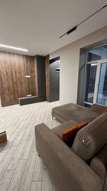 Долгосрочная аренда квартир: 35 м², 2 комнаты, Утепленный, Бронированные двери, Парковка
