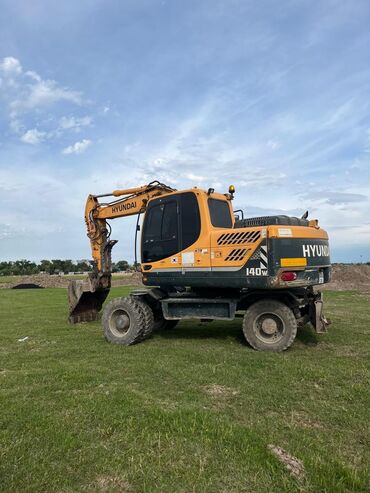 Другие услуги: Каток- 1,5 т, 3т 4т. 18т Асфальтоукладчик 1,4-4м Экскаватор-520 — 2