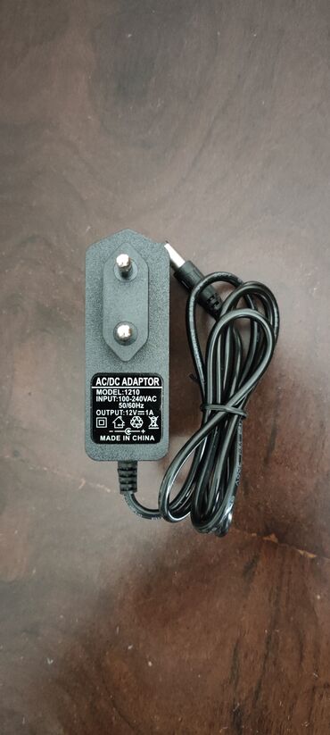 sip kabel: Kabellər və adapterlər