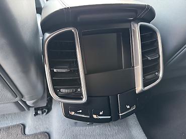 Porsche: Porsche Cayenne Turbo: 2010 г., 4.8 л, Типтроник, Бензин, Внедорожник — 9