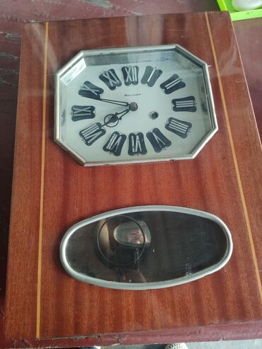 антикварные украшения: Продаю не рабочим часы
находится в Лебединовке 
цена 1500 сом