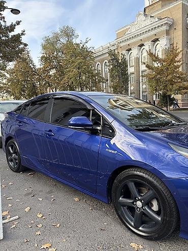 prius 11: Toyota Prius: 2017 г., Гибрид, Хэтчбэк — 7