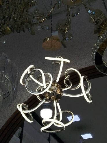 metbex ucun cilciraqlar: Çılçıraq, 10 və daha çox lampa, Metal